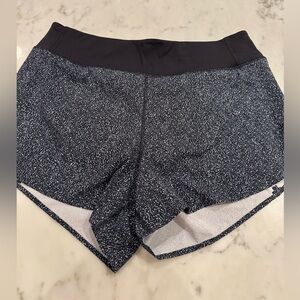 Athleta Run with It 3” Black/White Athletic Shorts, Medium, excellent condition